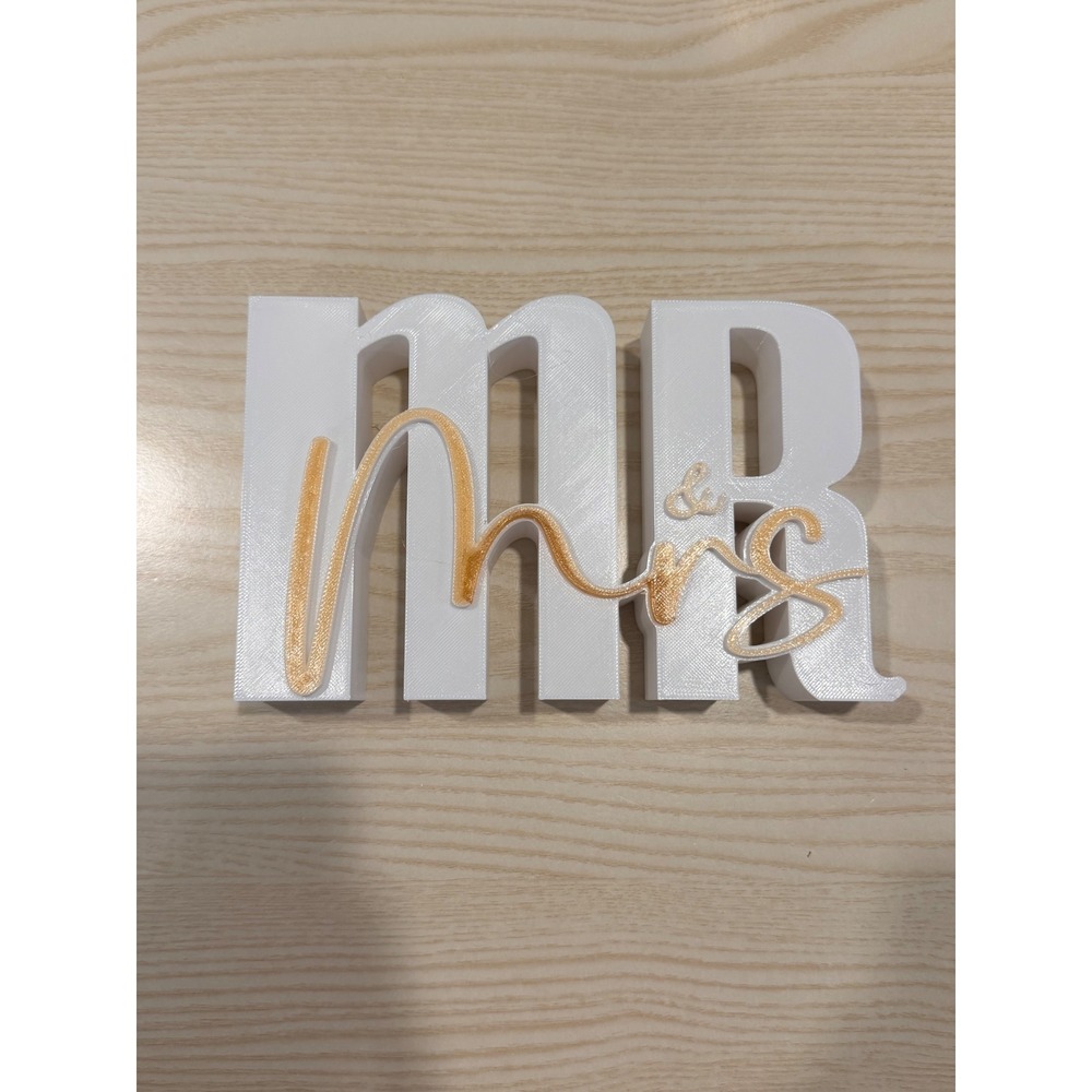Mr & Mrs Sign 3D Printed Wedding Decor Sweetheart Table Top 8in